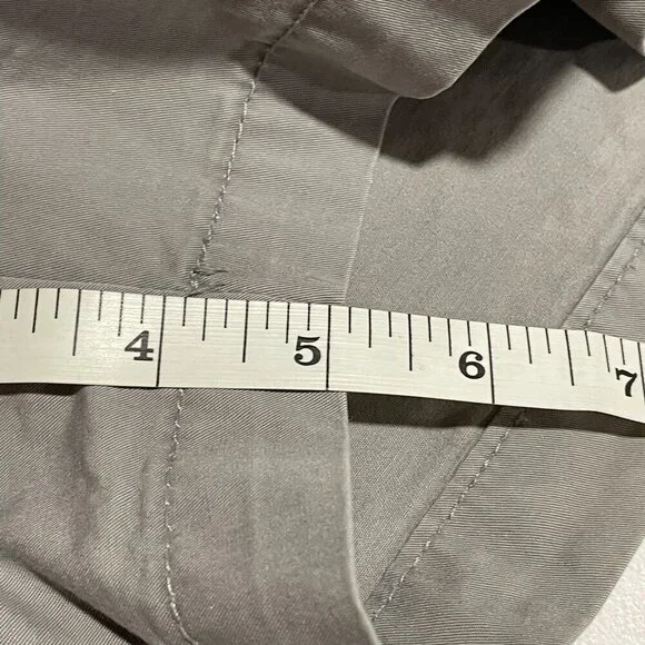 Y2K Preppy Old Navy Size 6 5" Grey Mid Rise Chino Casual Shorts - Picture 9 of 9